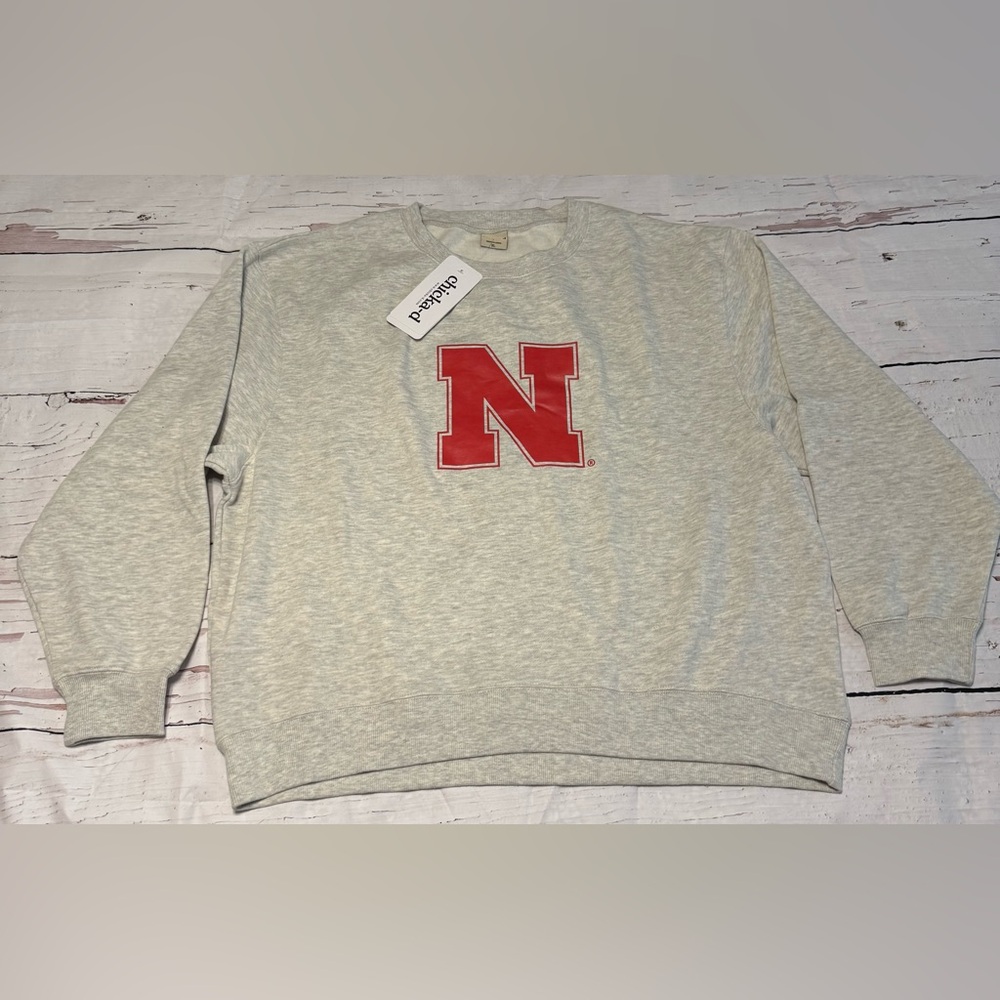Chicka-d women's‎ heather gray Nebraska Cornhuskers sweatshirt XL